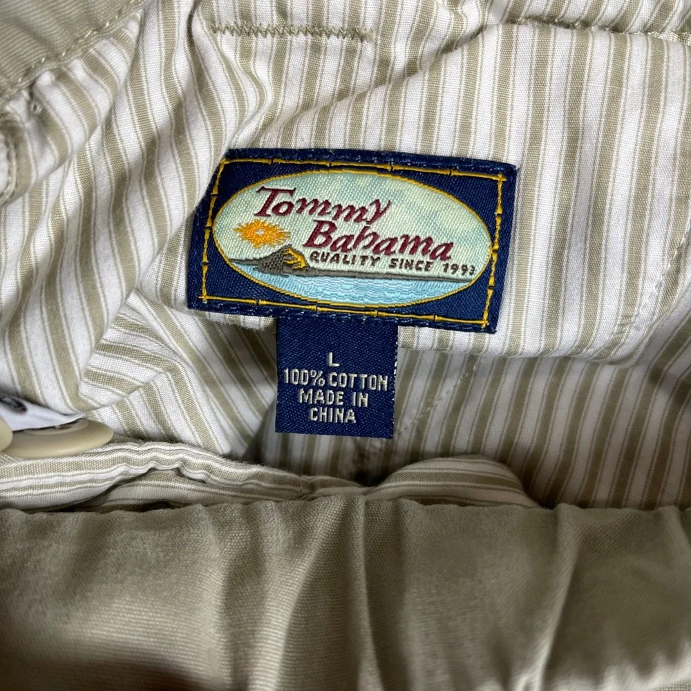 Tommy Bahama Cargo Shorts Mens Large Khaki Cotton Pleated Elastic Waist Tan